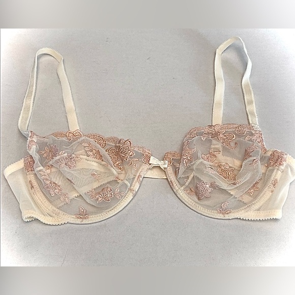 Ralph Lauren Other - VINTAGE RALPH LAUREN SHEER NUDE UNLINED UNDERWIRE FLORAL LACE BRA SIZE 38C